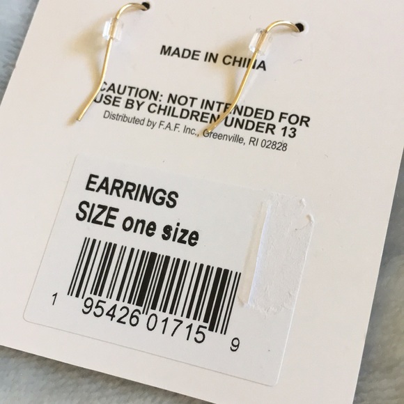 Halloween Dangling Flying Bat Pierced Fashion Earrings NWT metal vinyl. - Picture 10 of 11